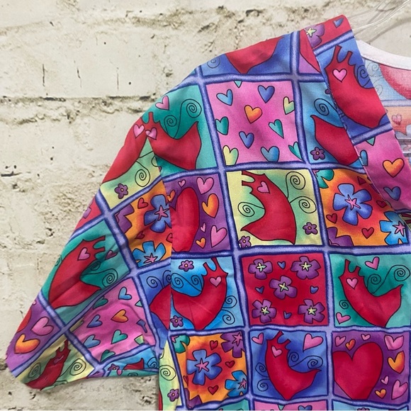 NWT Peaches Blue Red Heart Print Valentines Day Scrub Top - Picture 2 of 5
